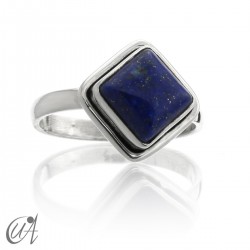 Silver with lapiz lazuli - square ring - 19