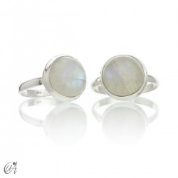 Classic round ring in sterling silver with moonstone - 16