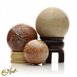 Cream moonstone sphere - 4.6 cm