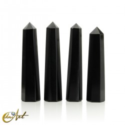 Black jasper points