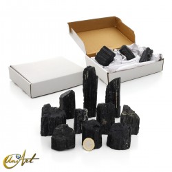 Turmalina negra con base plana, caja de 1 kilo