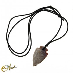 Colgante punta de flecha, sílex con calcedonia - 1 unidad