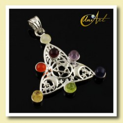Colgante de los chakras con símbolo wiccano