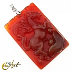 Colgante caballo de carneola