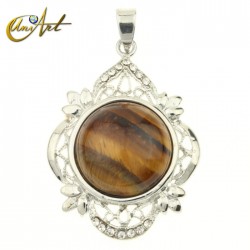 Round gothic pendant - Tiger Eye