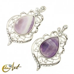 Gothic tear pendant of natural stone - Amethyst