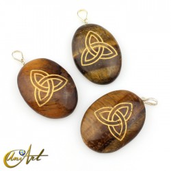 Pendant with the Triquet engraved in Gemstones - Tiger Eye