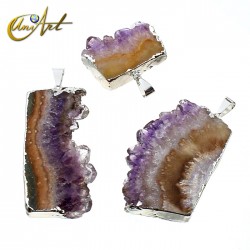Slaped amethyst pendant
