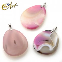 Agate pendant with crystallization - Pink Agate