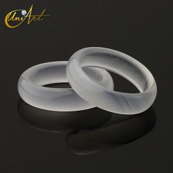 White agate ring - 16