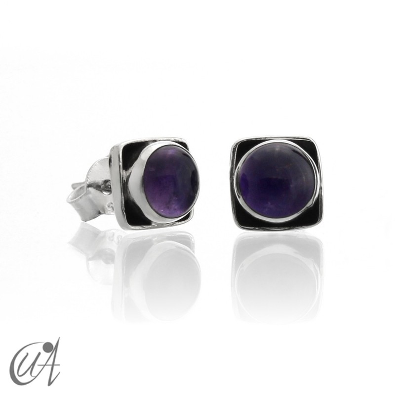 Square earrings in 925 silver and amethyst