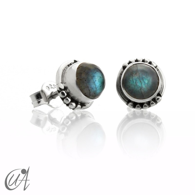 Labradorite and sterling silver, round earrings model Hecate