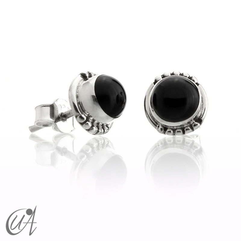 onyx and sterling silver, round earrings model Hecate