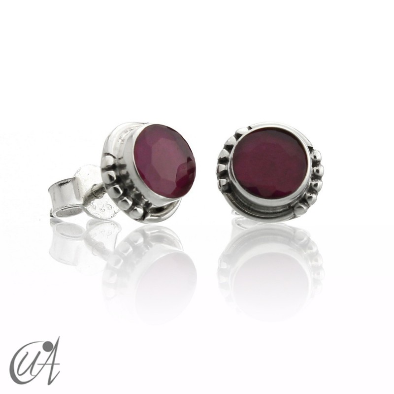 Ruby and sterling silver, round earrings model Hecate