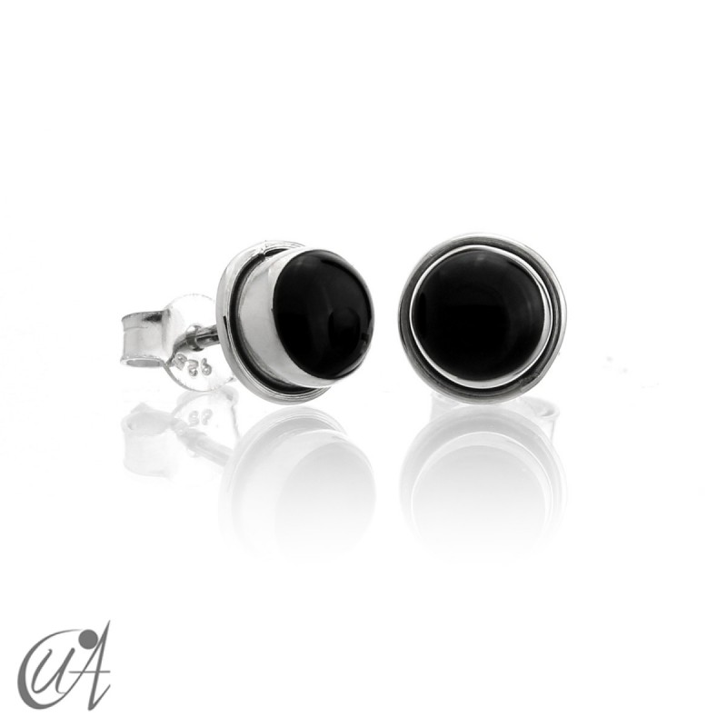 Sterling silver round earrings with onyx