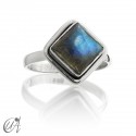 Square ring in silver and labradorite