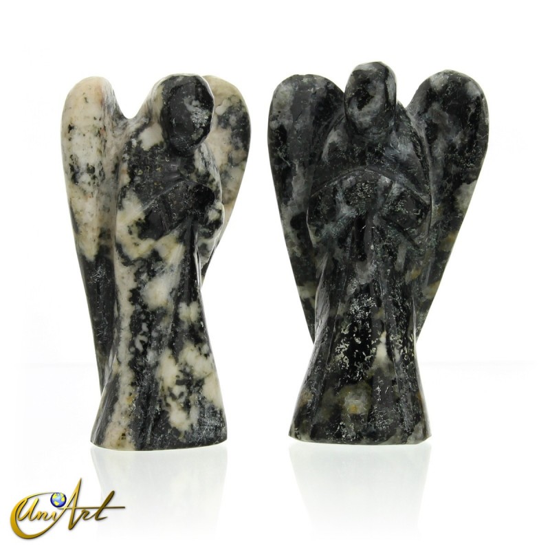 Ángel tallado en jaspe cebra