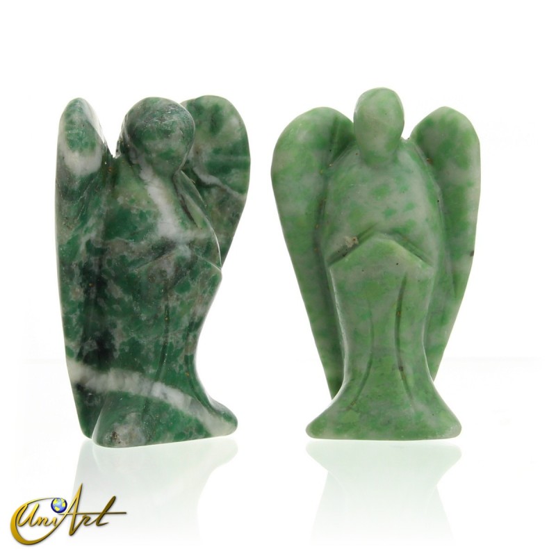 Ángel tallado en jaspe verde
