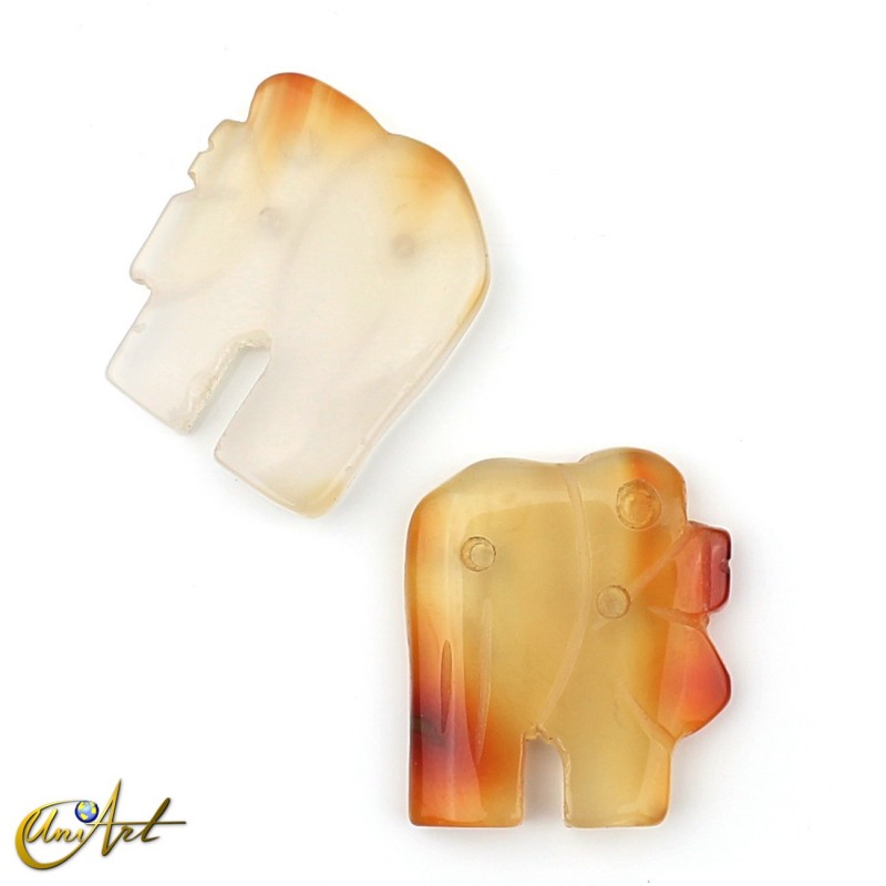 Elephant with 3 holes - agate