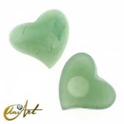 Cabochon heart of green aventurine