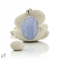 Oval chalcedony and sterling silver pendant model 2