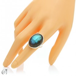 Sterling silver oval ring with labradorite, size 17 model 1