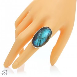 Sterling silver oval ring with labradorite, size 23