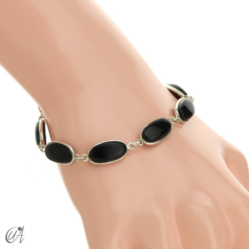 Oval bracelet, sterling silver with onyx