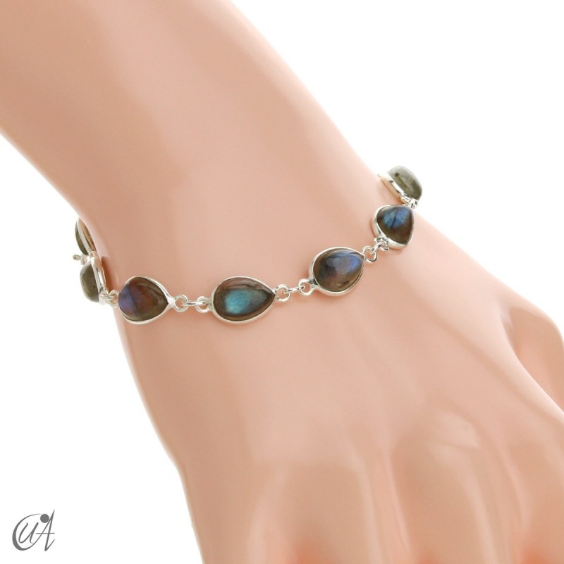 Silver bracelet and teardrop-cut stones - labradorite