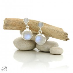 Classic round model earrings in sterling silver with moonstone