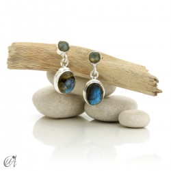Classic oval model earrings in 925 silver and labradorite