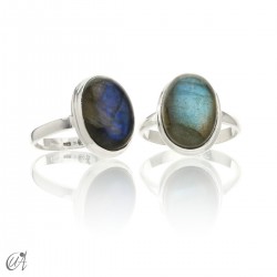 Classic Labradorite and Sterling Silver Oval Ring