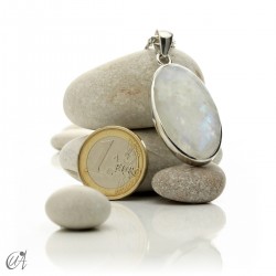 Plata y piedra luna, colgante  ovalado, modelo 2