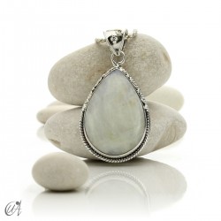 Lágrima de piedra luna en plata, colgante boho - modelo 7