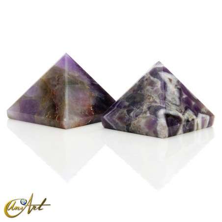 Pirámide de amatista