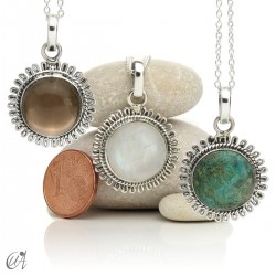 Stone and silver pendant – Matahari