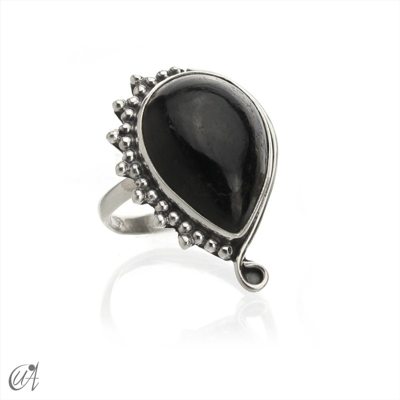 Anillo de plata y turmalina negra modelo Circe