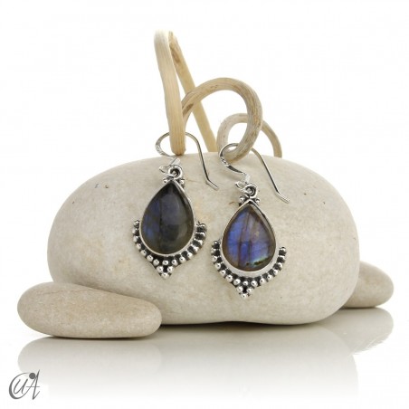 Pendientes modelo Deví de plata 925 y labradorita