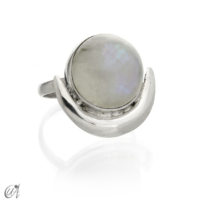 Chandra silver ring with moonstone