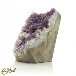 Amethyst druse with calcite crystals