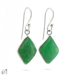 Basic lozenge earrings, silver with Green Sapphire.