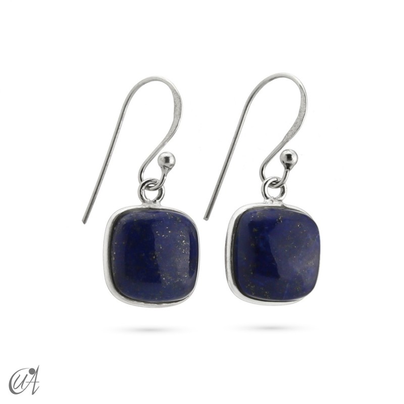 Basic cushion silver earrings with lapis lazuli