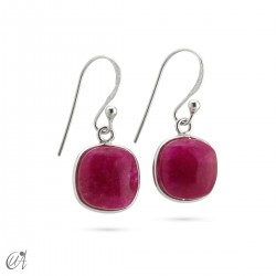 Basic cushion silver earrings with ruby