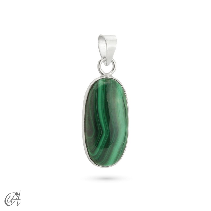 Basic elliptical pendant with malachite natural stone and silver