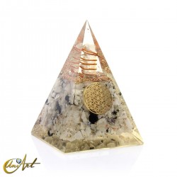 Piramide de orgonita con flor de la vida y piedra luna