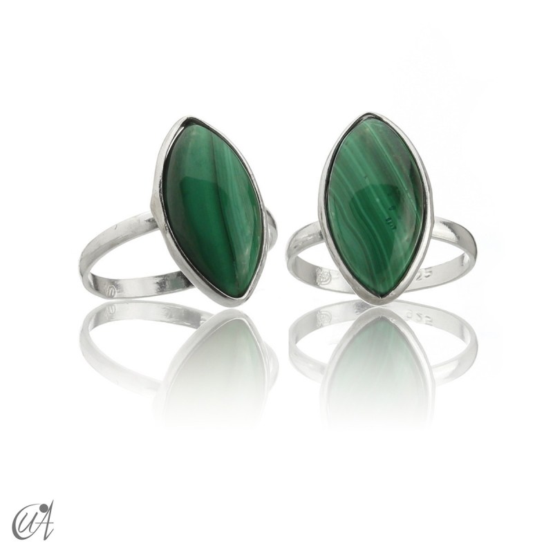 Silver ring with malachite, basic marquise model