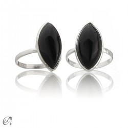 Silver ring with black onyx, basic marquise model