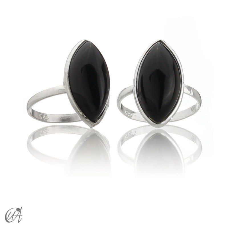 Silver ring with black onyx, basic marquise model