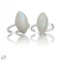 Silver ring with moonstone, basic marquise model