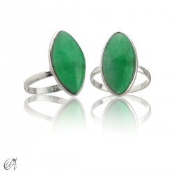 Silver ring with green sapphire, basic marquise model